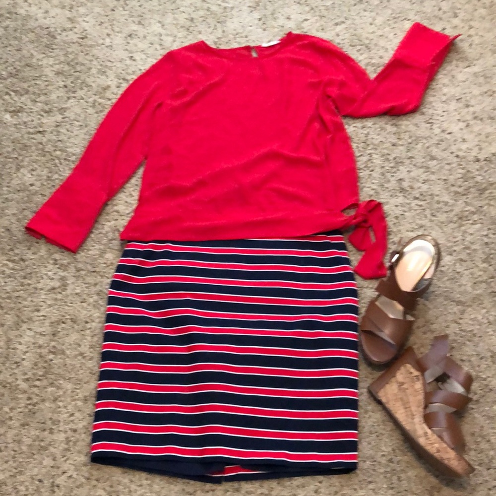 Red lightweight top
